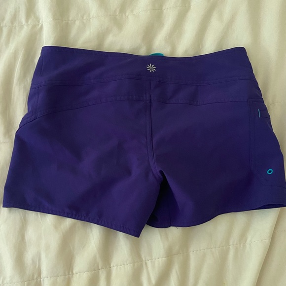 Athleta size 2 shorts! Good condition. - Picture 4 of 6